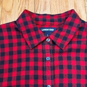 Lands’ End Women’s Flannel Shirt 14 - 16 Buffalo Plaid Red Black Button Down Top